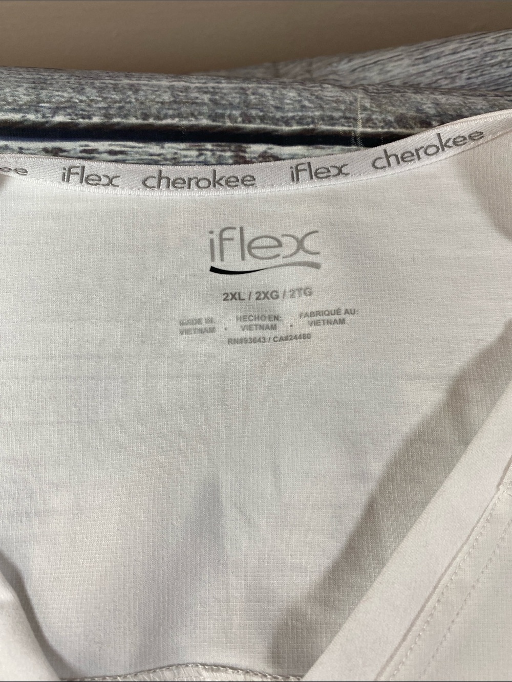 Cherokee iFlex V-Neck White Scrub Top 2XL Stretch Medical Uniform - Picture 5 of 12